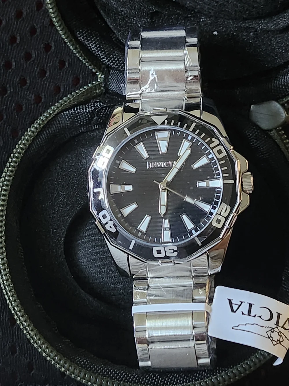 NEW Invicta Pro Diver Meridian Special Edition Men's Watch & rubber tire chain